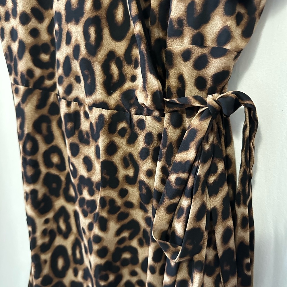 Blue Rain Leopard print Lined Wrap Dress Size Large - Picture 4 of 14